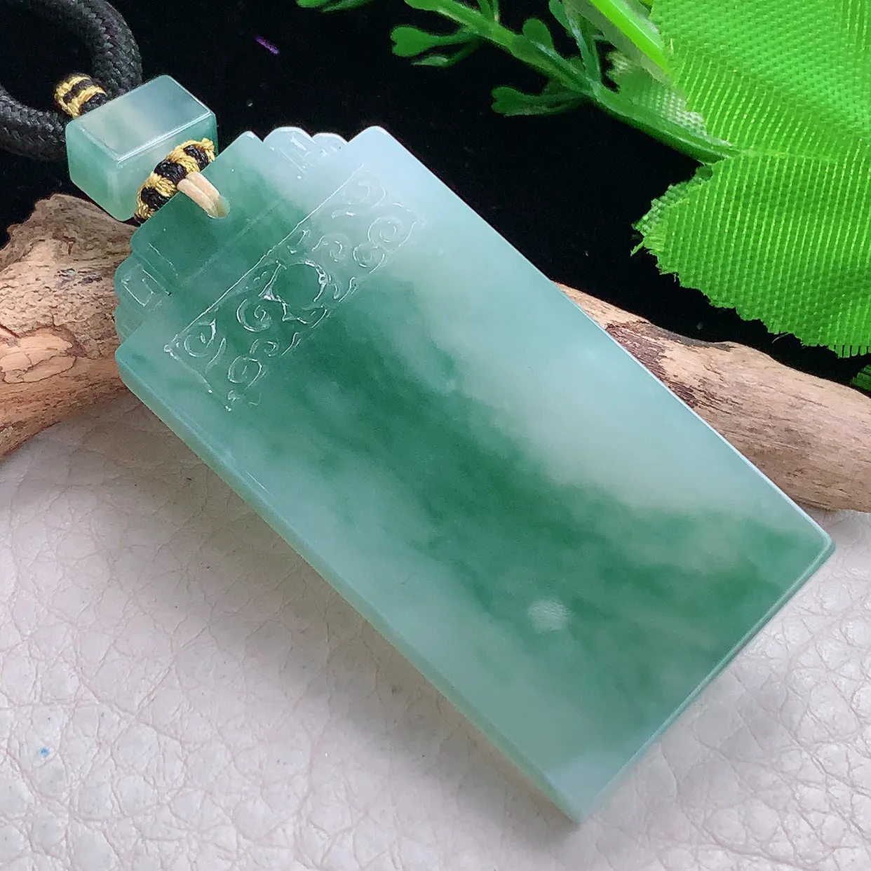 yl实拍51.2*25.8*5.5天然缅甸翡翠飘花无事牌吊坠 平安子岗牌玉坠