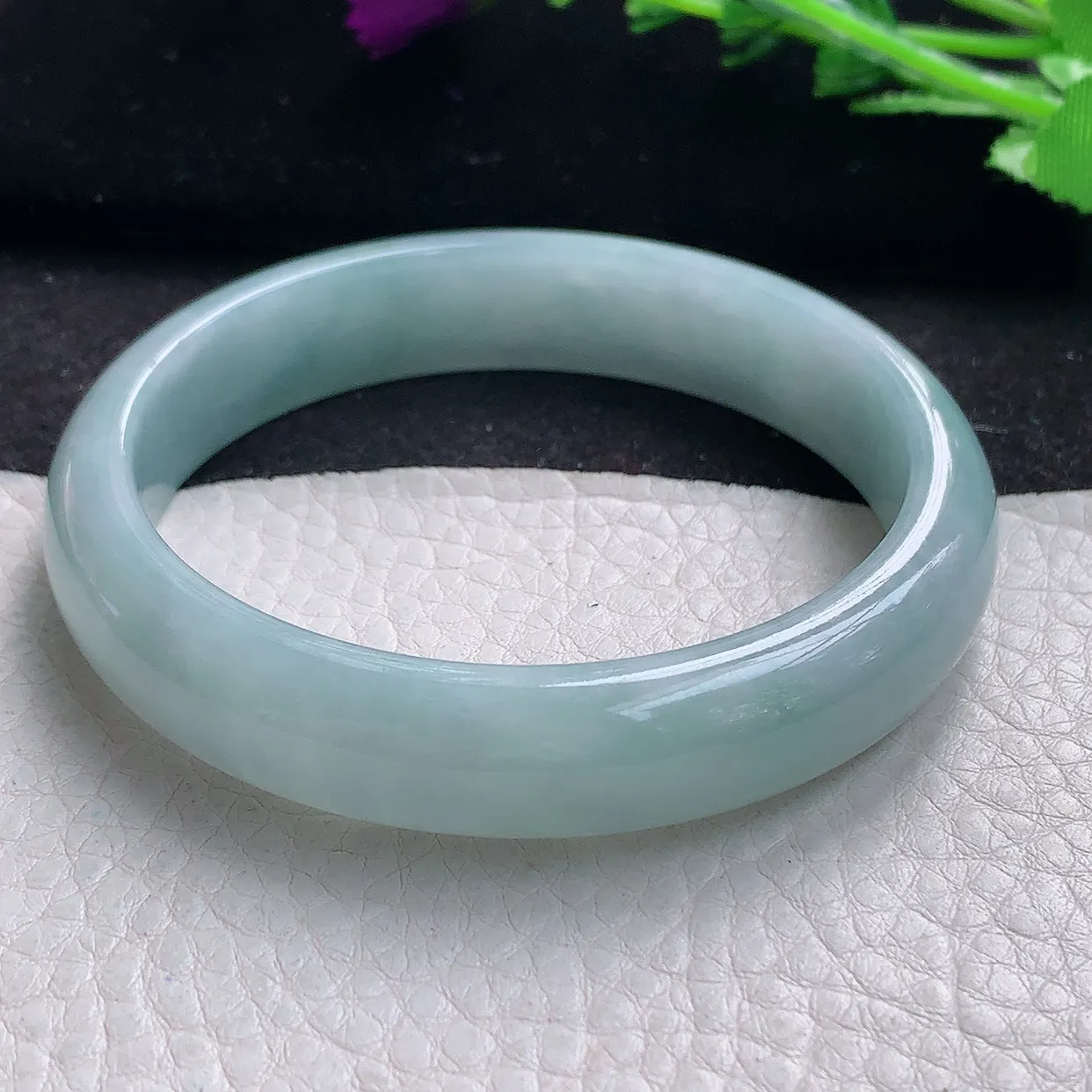 js自然光59*12.8*7.5平安镯 缅甸翡翠A货天空蓝宽边玉手镯玉手环