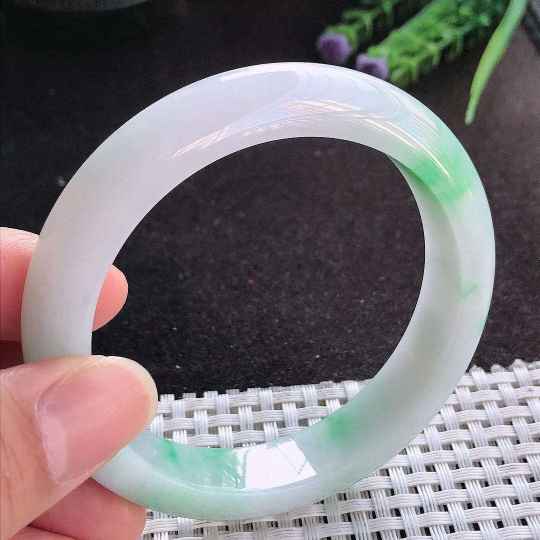 天然A货翡翠58/13/8.8老坑精美冰润飘阳绿手镯宽边玉镯