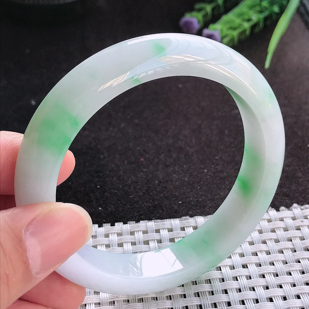 天然A货翡翠58/13/8.8老坑精美冰润飘阳绿手镯宽边玉镯