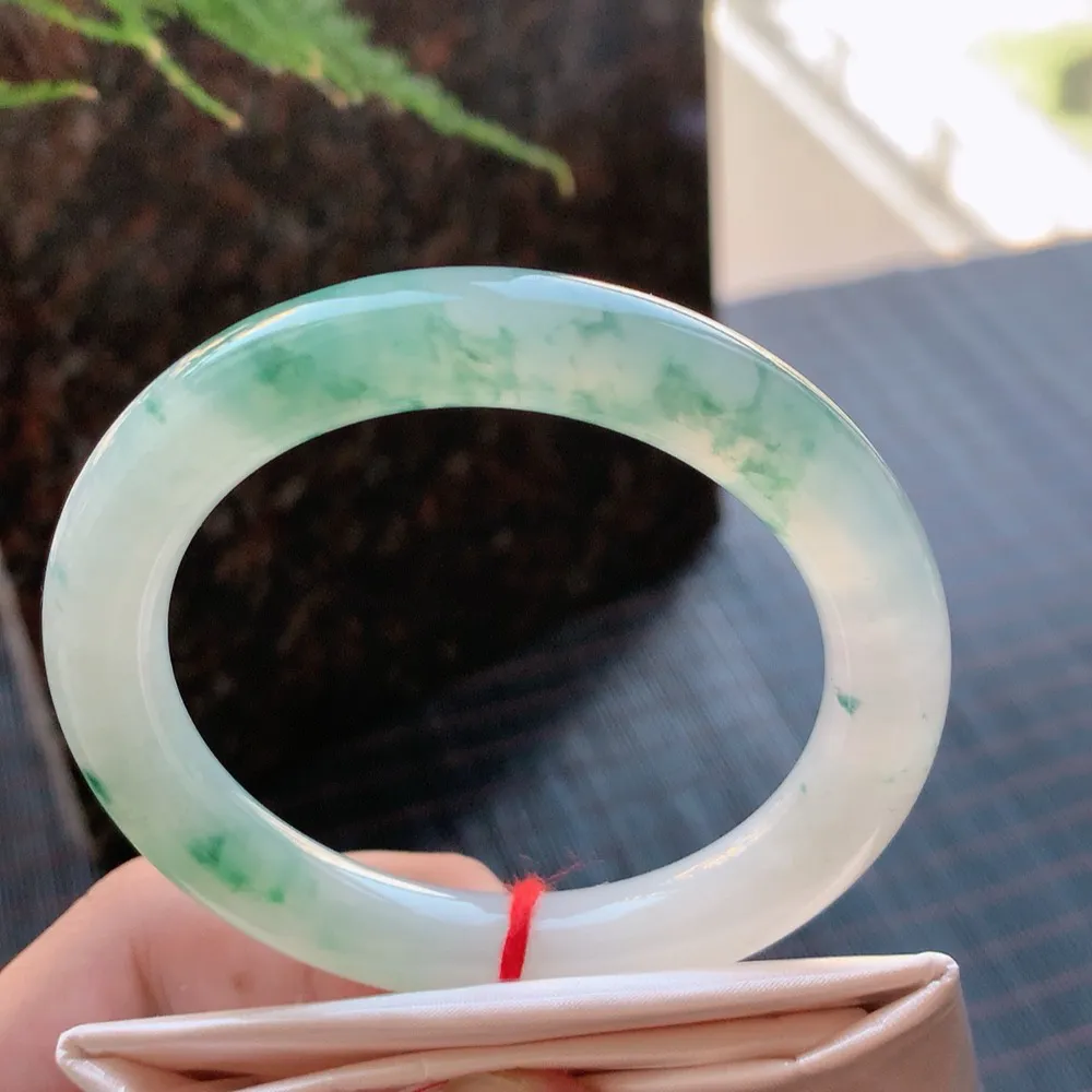 圆条高冰飘花 无瑕 尺寸:54.1/10.2 花美