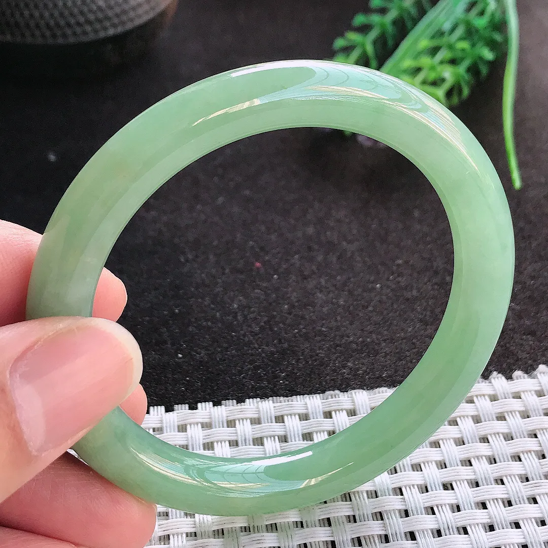 天然A货翡翠54/8.8老坑精美冰润满绿黄加绿圆条手镯玉镯