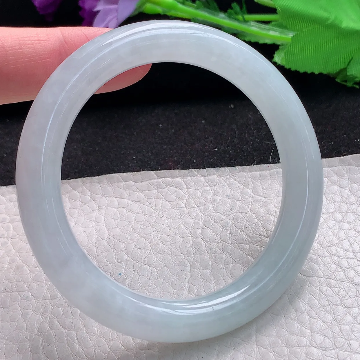 js自然光56*10.2*9.8美人镯 缅甸翡翠A货冰纯圆条玉手镯玉手环