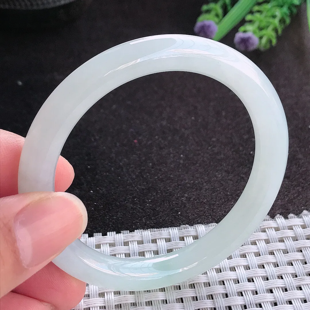 天然A货翡翠53.5/8.6/8.4老坑冰胶果冻月光白圆条手镯玉镯