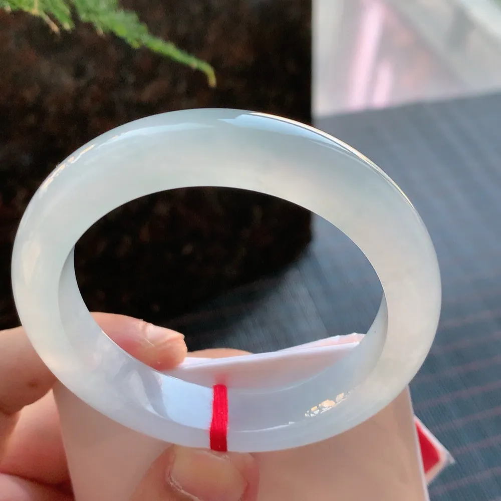 正圈冰玻种 无瑕 尺寸:56.1/12.1/9 种水好