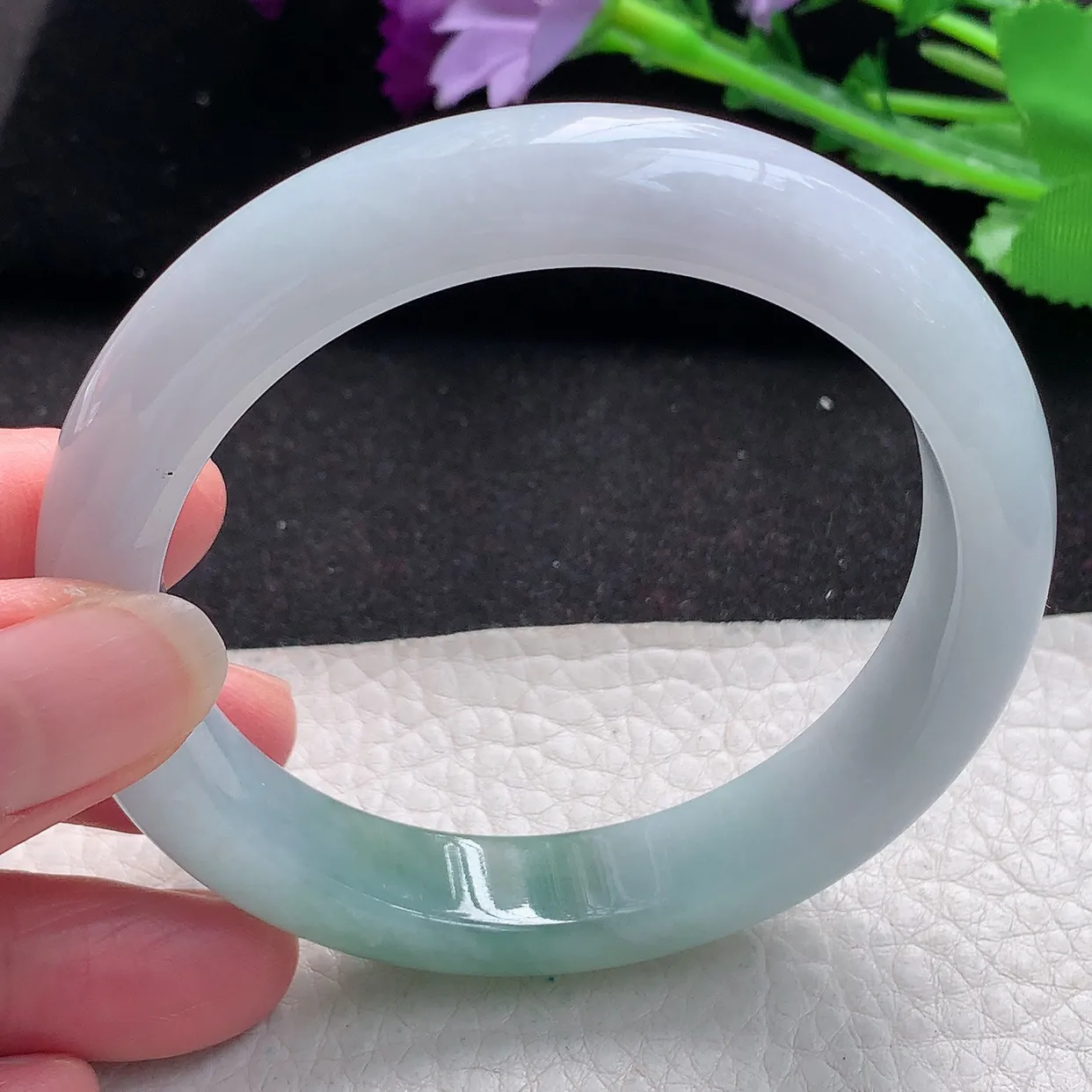 qn自然光58.6*12.2*9平安镯 缅甸翡翠A货清新飘花宽边玉手镯玉手环