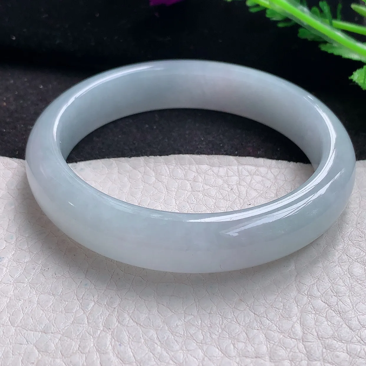 xx自然光57.5*12.5*8平安镯 缅甸翡翠A货冰胶淡雅宽边玉手镯玉手环