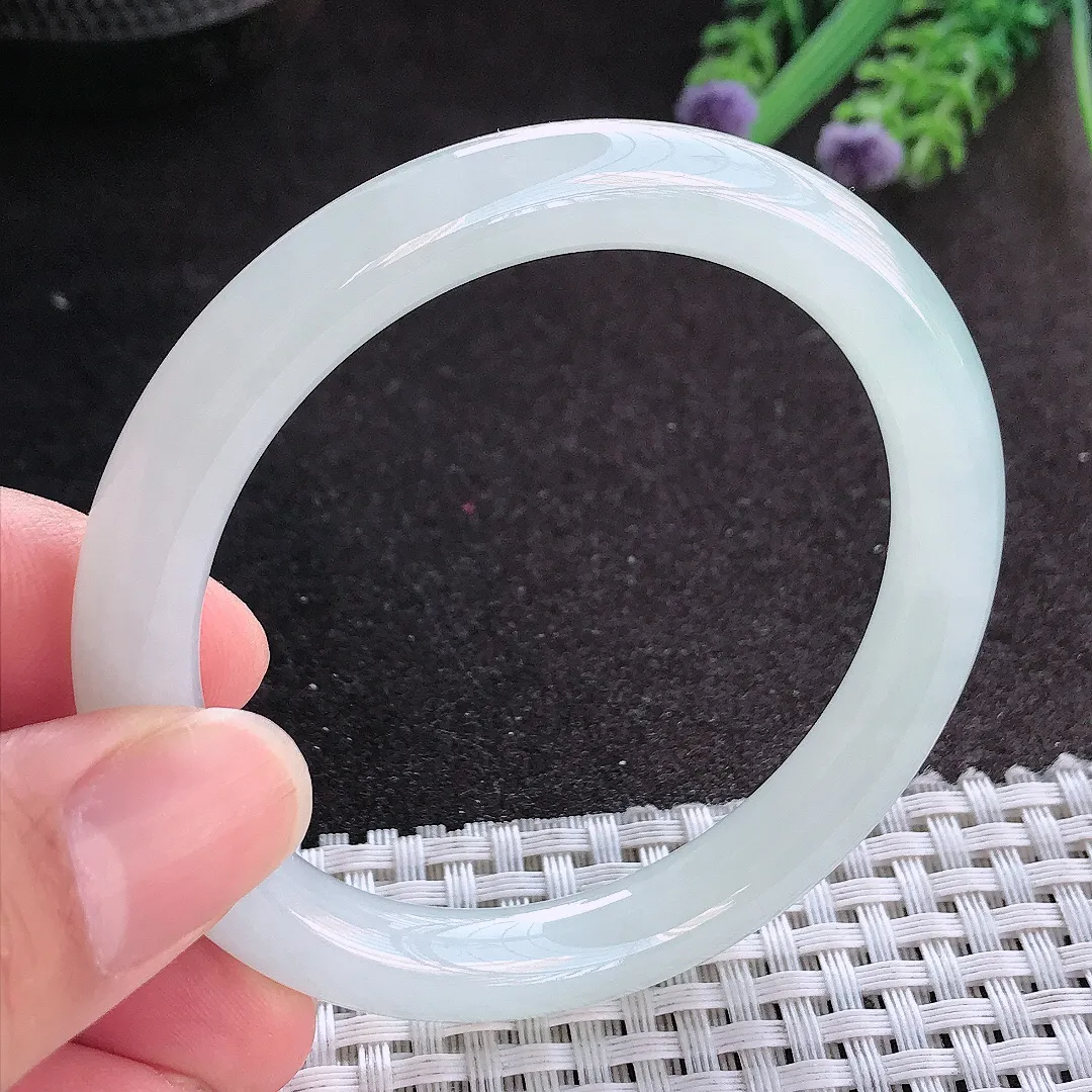 天然A货翡翠53.5/8.6/8.4老坑冰胶果冻月光白圆条手镯玉镯