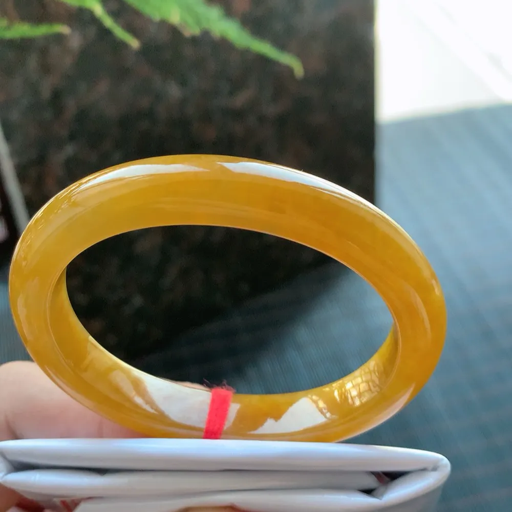 贵妃满色黄翡 微纹 尺寸:53.2/45.2/10.1/7.7 超值