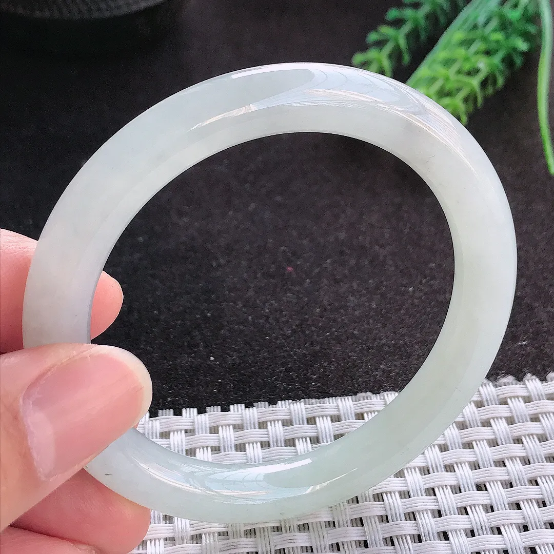 天然A货翡翠54/8.8老坑冰润起胶白净圆条手镯玉镯