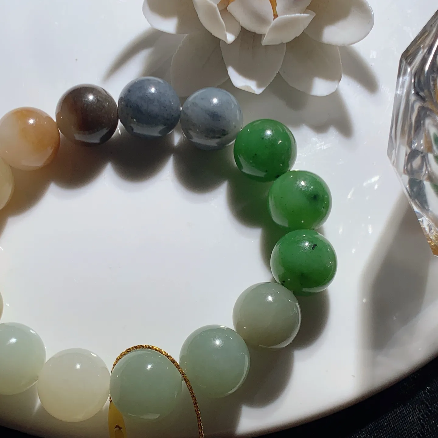 新疆和田玉多宝圆珠手串。单颗尺寸14！玉质细腻油润。手推出油。品相大气。lt251218