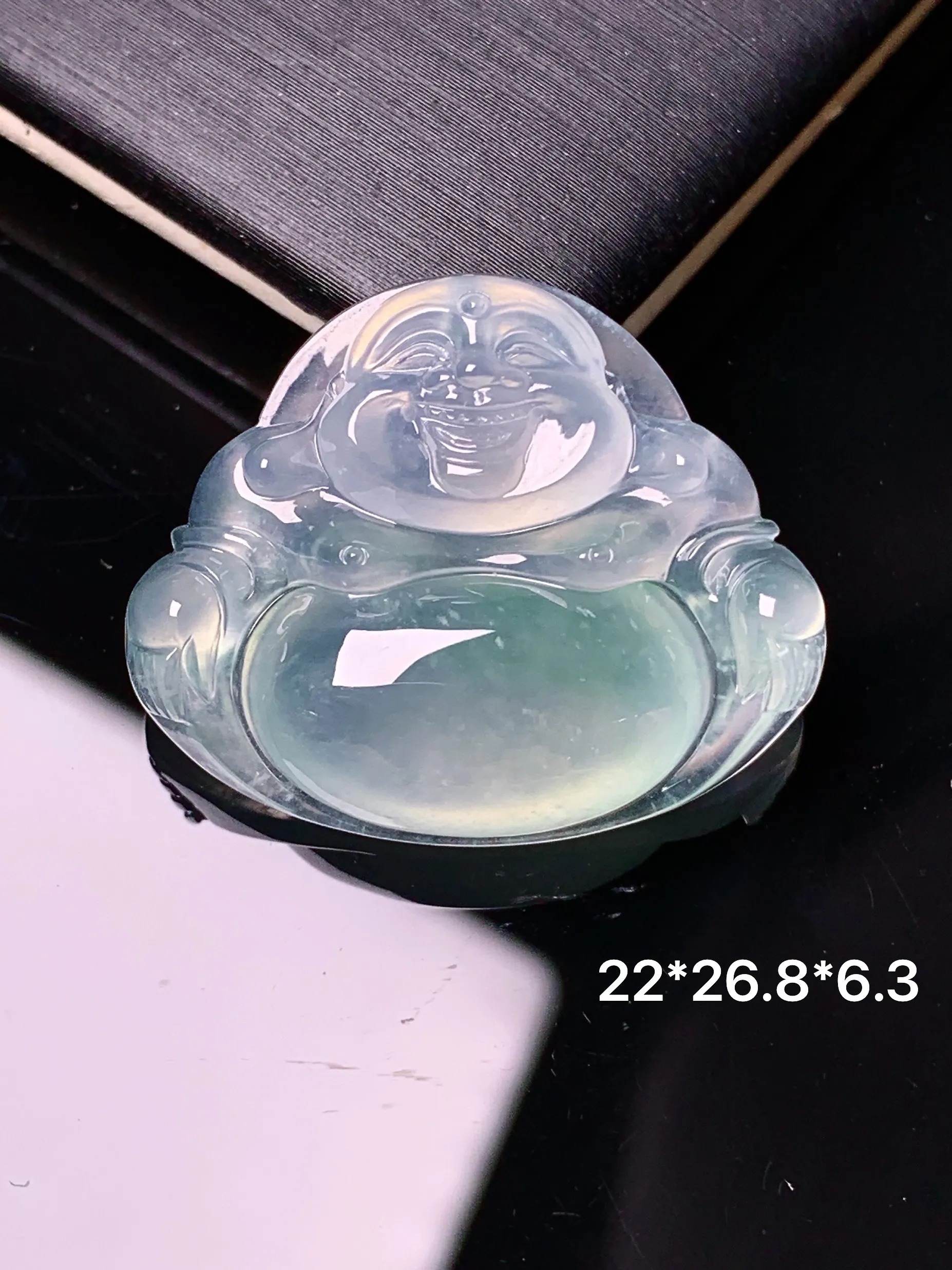 冰种佛公吊坠 玉质细腻 色泽清新艳丽 整体尺寸22*26.8*6.3