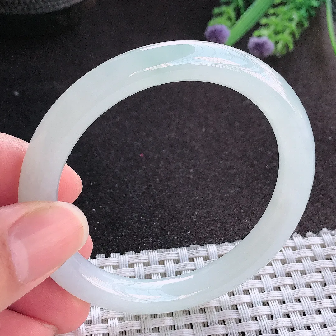 天然A货翡翠53.5/8.6/8.4老坑冰胶果冻月光白圆条手镯玉镯