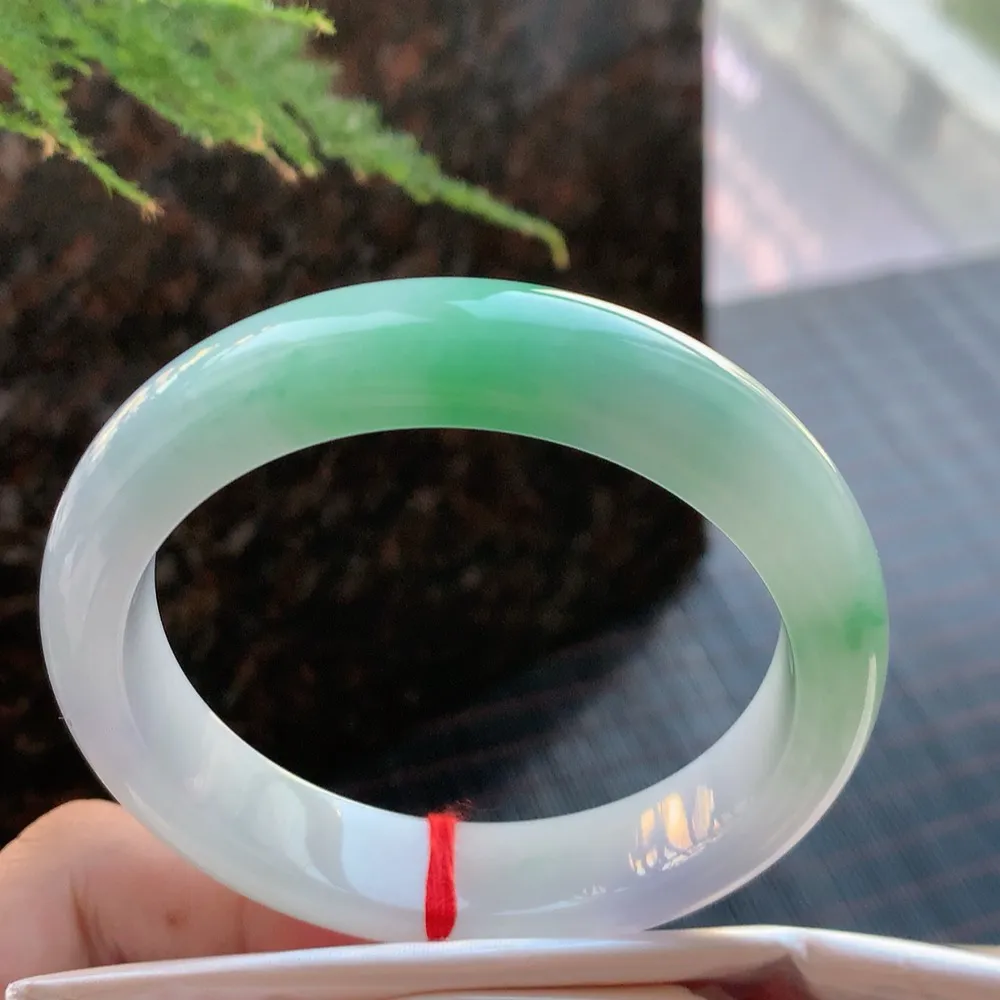 正圈冰糯春彩 无瑕 尺寸:58.2/13.2/8.4 超美