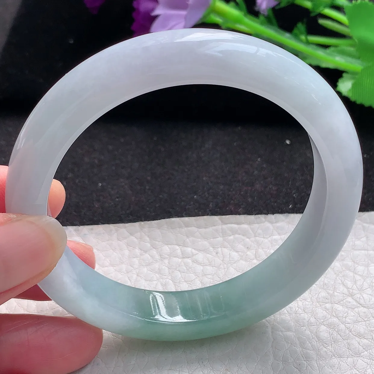 qn自然光58.6*12.2*9平安镯 缅甸翡翠A货清新飘花宽边玉手镯玉手环