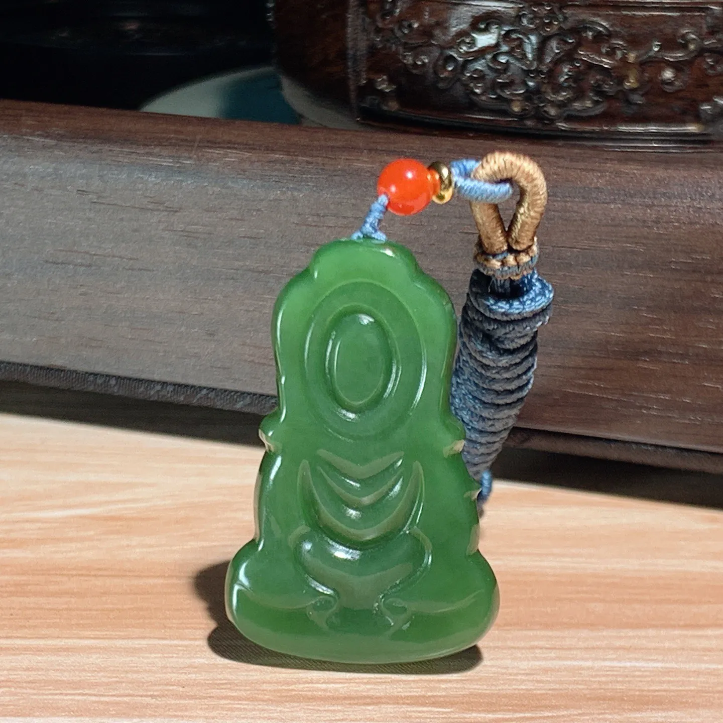 和田玉菠菜绿俄罗斯碧玉宝宝佛挂件。尺寸39/25/10重17.8克。玉质细腻油润。手推出油。品相大气。lt251218