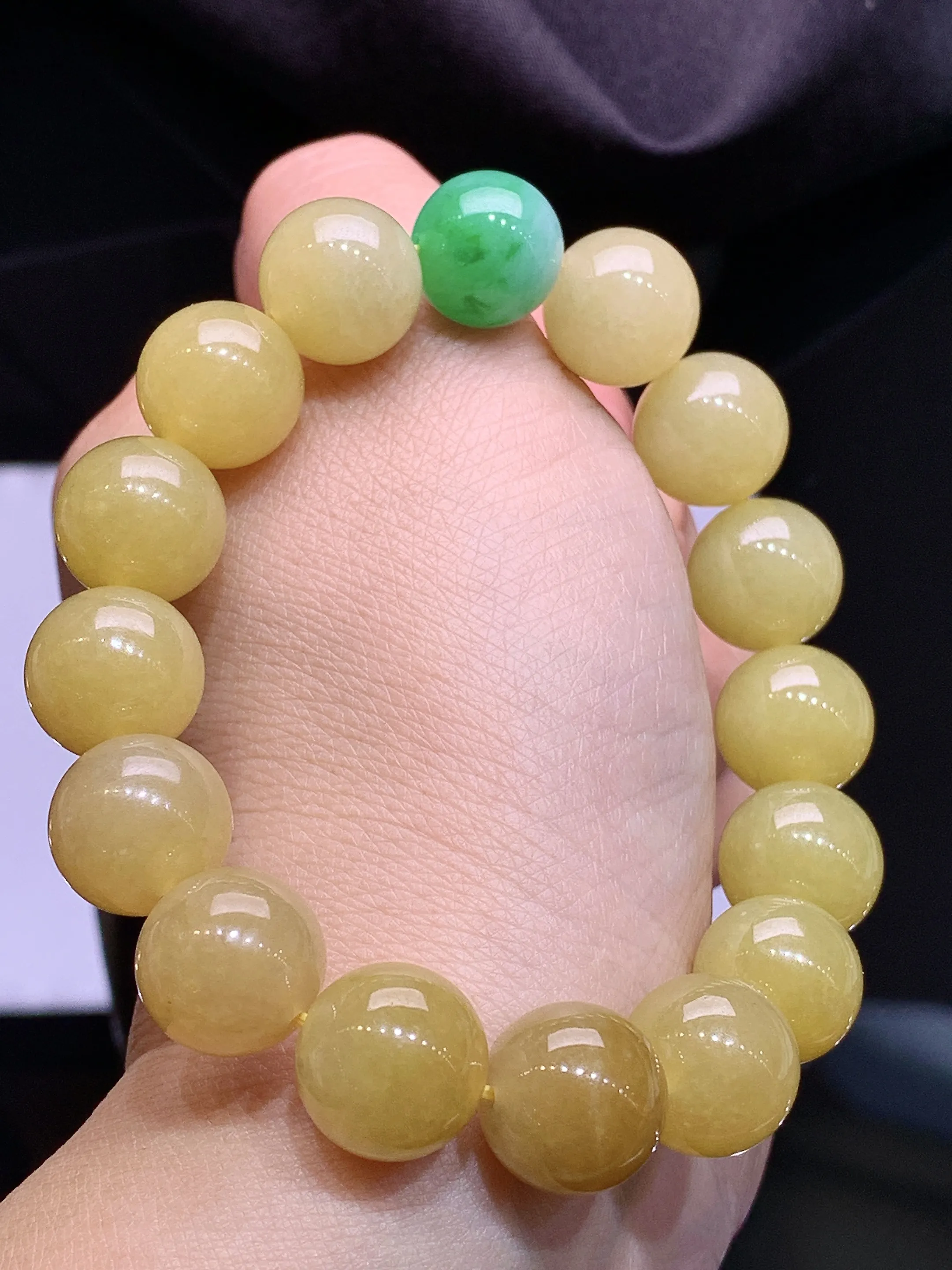 黄翡圆珠手链 玉质细腻 色泽清新艳丽 整体尺寸12.6