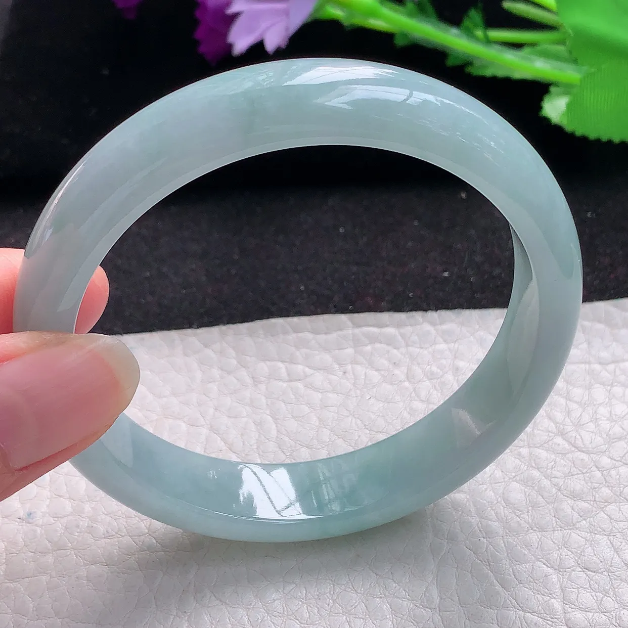 js自然光59*12.8*7.5平安镯 缅甸翡翠A货天空蓝宽边玉手镯玉手环