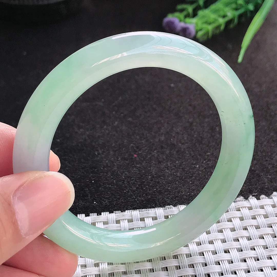 天然A货翡翠53.8/9.6老坑冰胶果冻冰晴绿圆条手镯玉镯