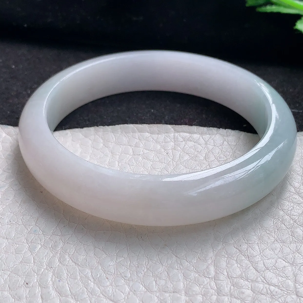 qn自然光57*12.2*7.8平安镯 缅甸翡翠A货蓝韵宽边玉手镯玉手环