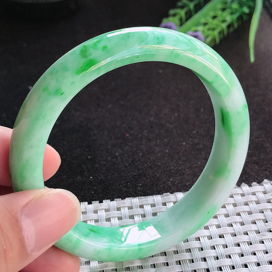 天然A货翡翠58/12.8/8.3老坑精美温润飘阳绿手镯宽边玉镯