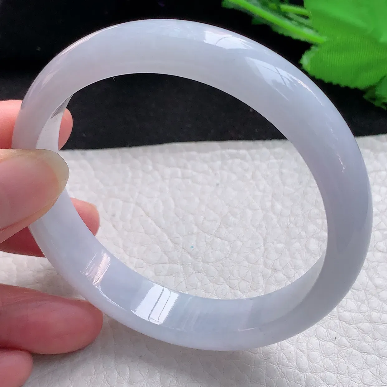 nr大圈口61.5*13.5*7.5平安镯 缅甸翡翠A货淡紫底宽边玉手镯玉手环