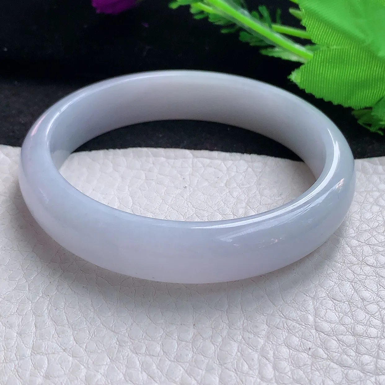 nr大圈口61.5*13.5*7.5平安镯 缅甸翡翠A货淡紫底宽边玉手镯玉手环