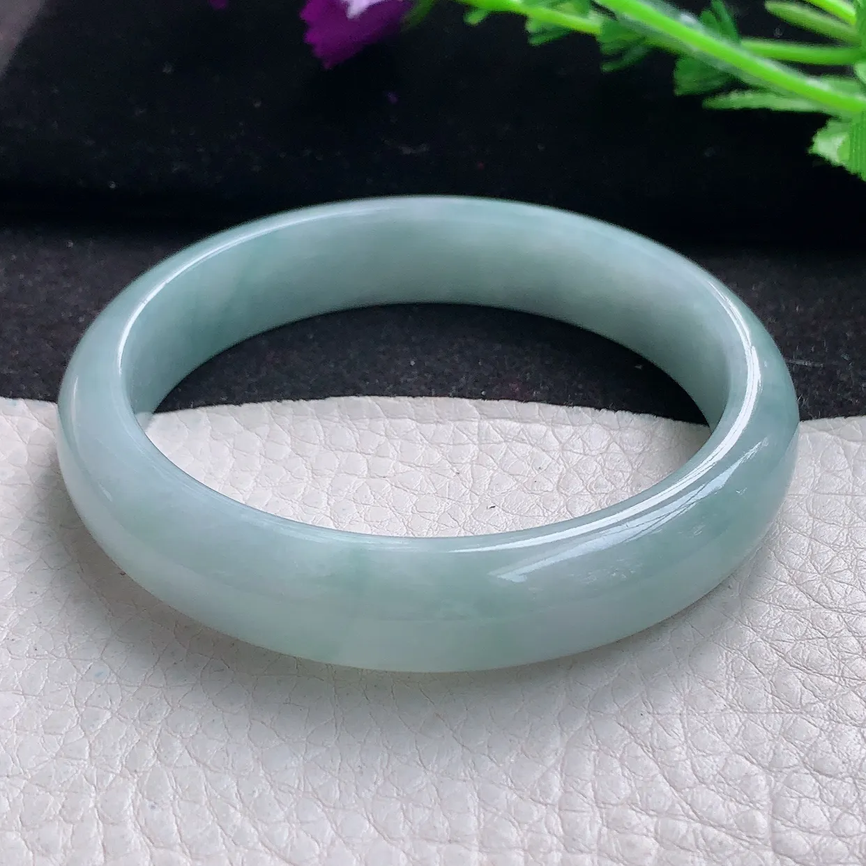 js自然光59*12.8*7.5平安镯 缅甸翡翠A货天空蓝宽边玉手镯玉手环