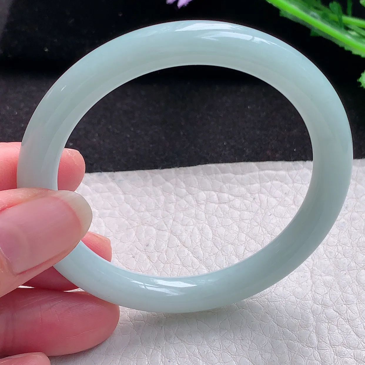 xx自然光53*8美人镯 缅甸翡翠A货浅绿清新圆条玉手镯玉手环 叮当镯