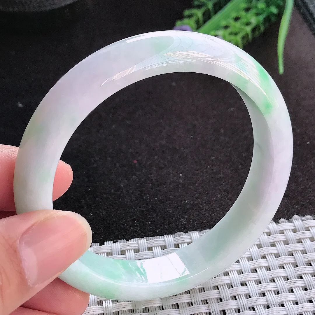 天然A货翡翠58.5/12.5/8.3老坑精美温润飘绿手镯宽边玉镯