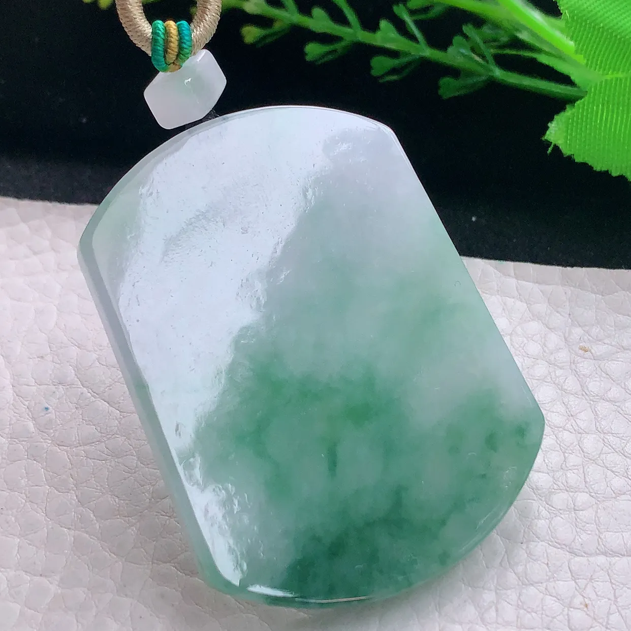 zen实拍56*42.3*5.6天然缅甸翡翠飘绿花平安无事牌吊坠 大气男款玉坠