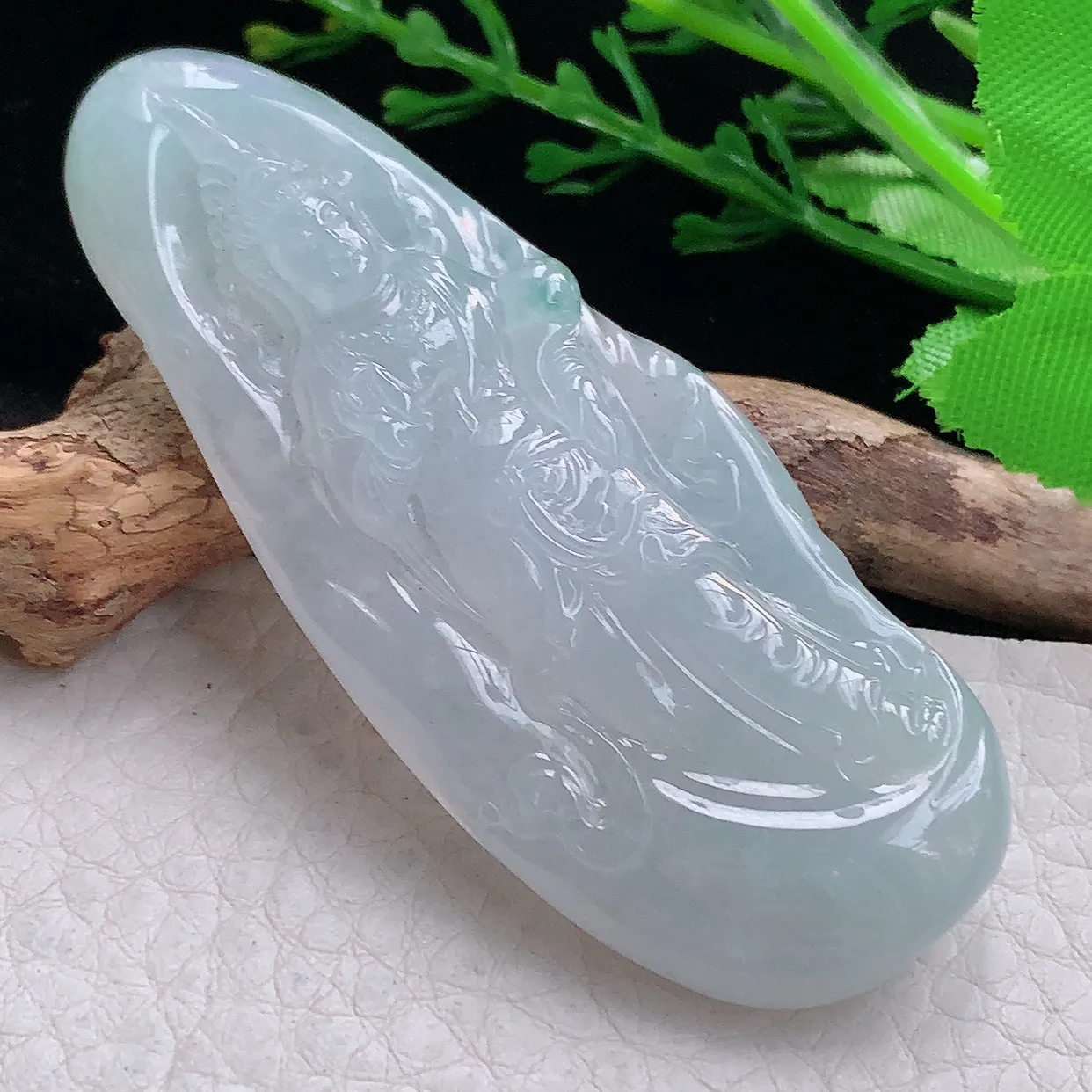 Lz实拍67.3*27.3*9.5天然缅甸翡翠冰透自在观音吊坠 站观音菩萨玉坠