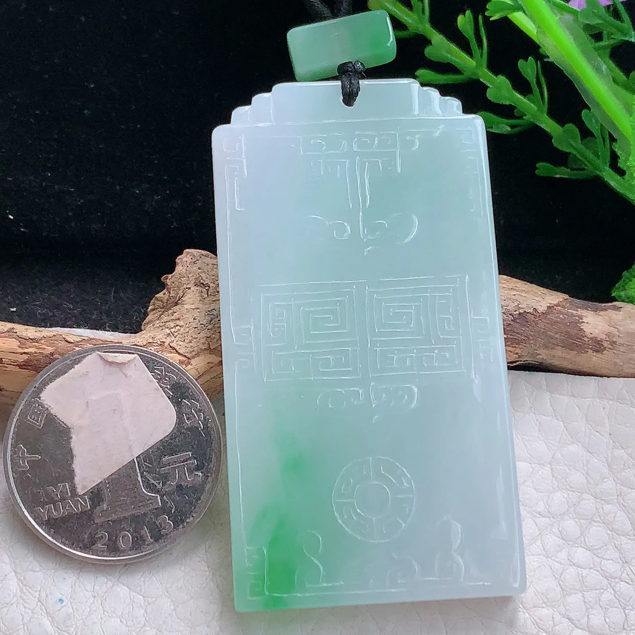 Lz实拍60.8*32.6*5.6天然缅甸翡翠仿古雕花无事牌吊坠 祥云如意子岗牌玉坠