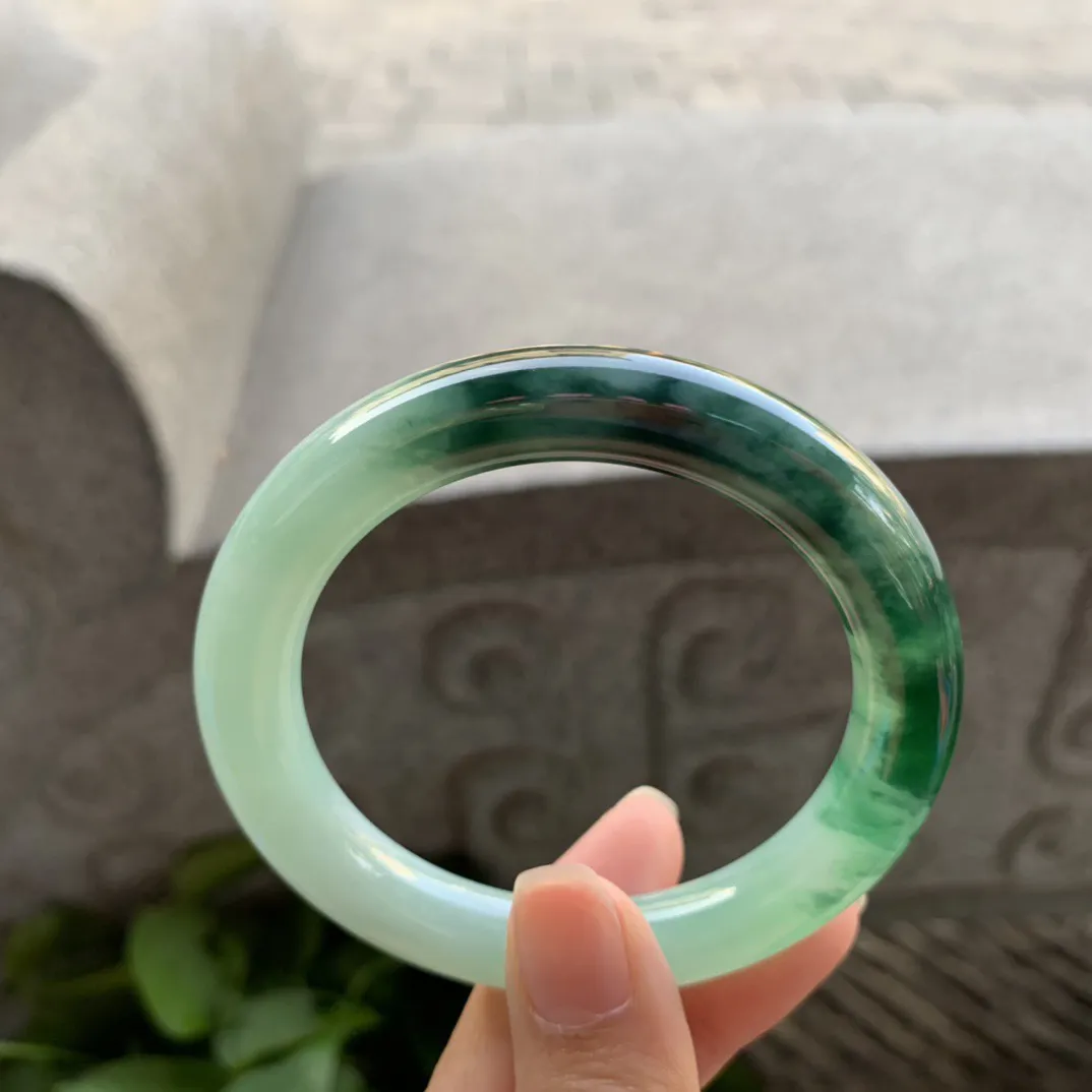 小圈口 53.2-10【瓜绿圆条手镯】圆条53 54可戴