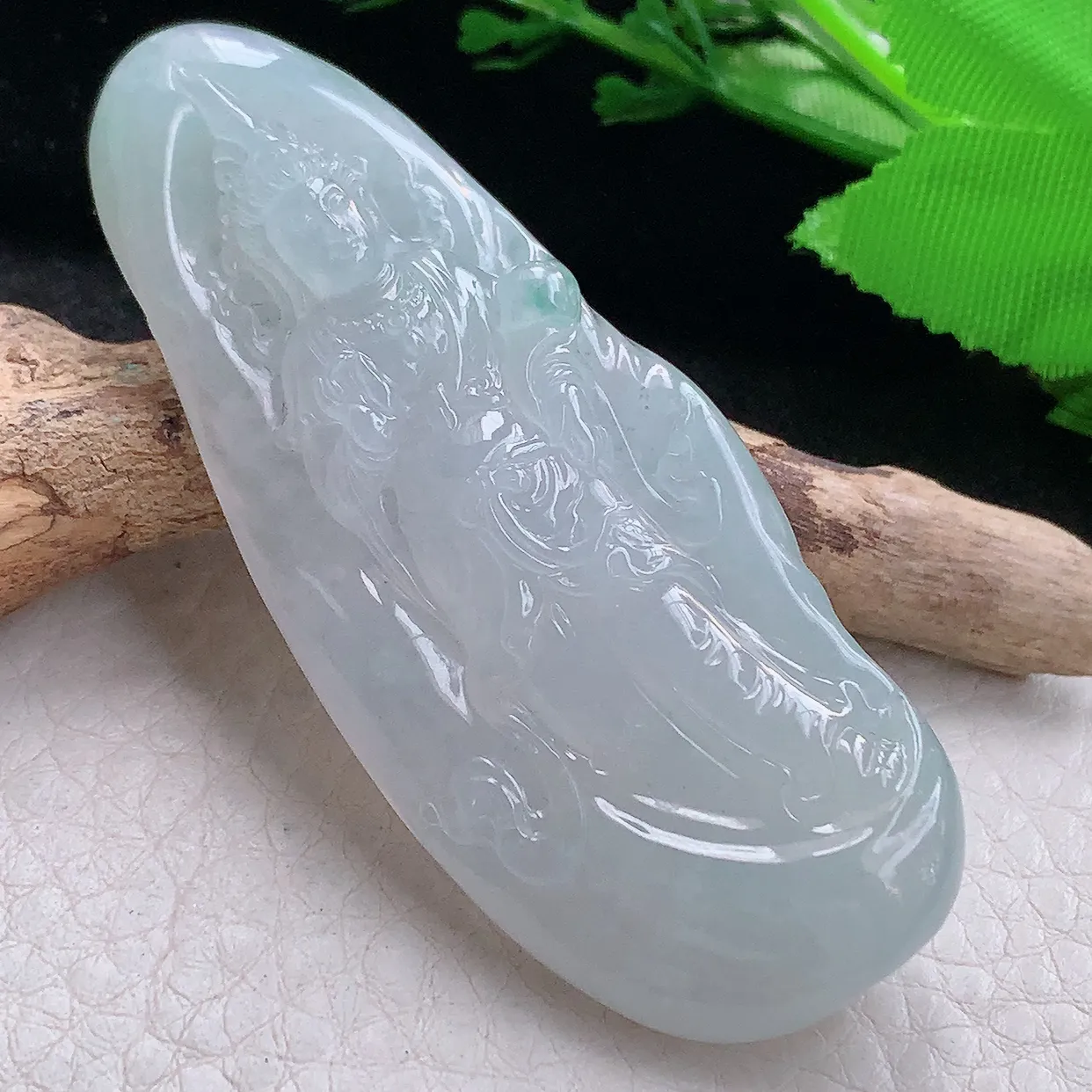 Lz实拍67.3*27.3*9.5天然缅甸翡翠冰透自在观音吊坠 站观音菩萨玉坠