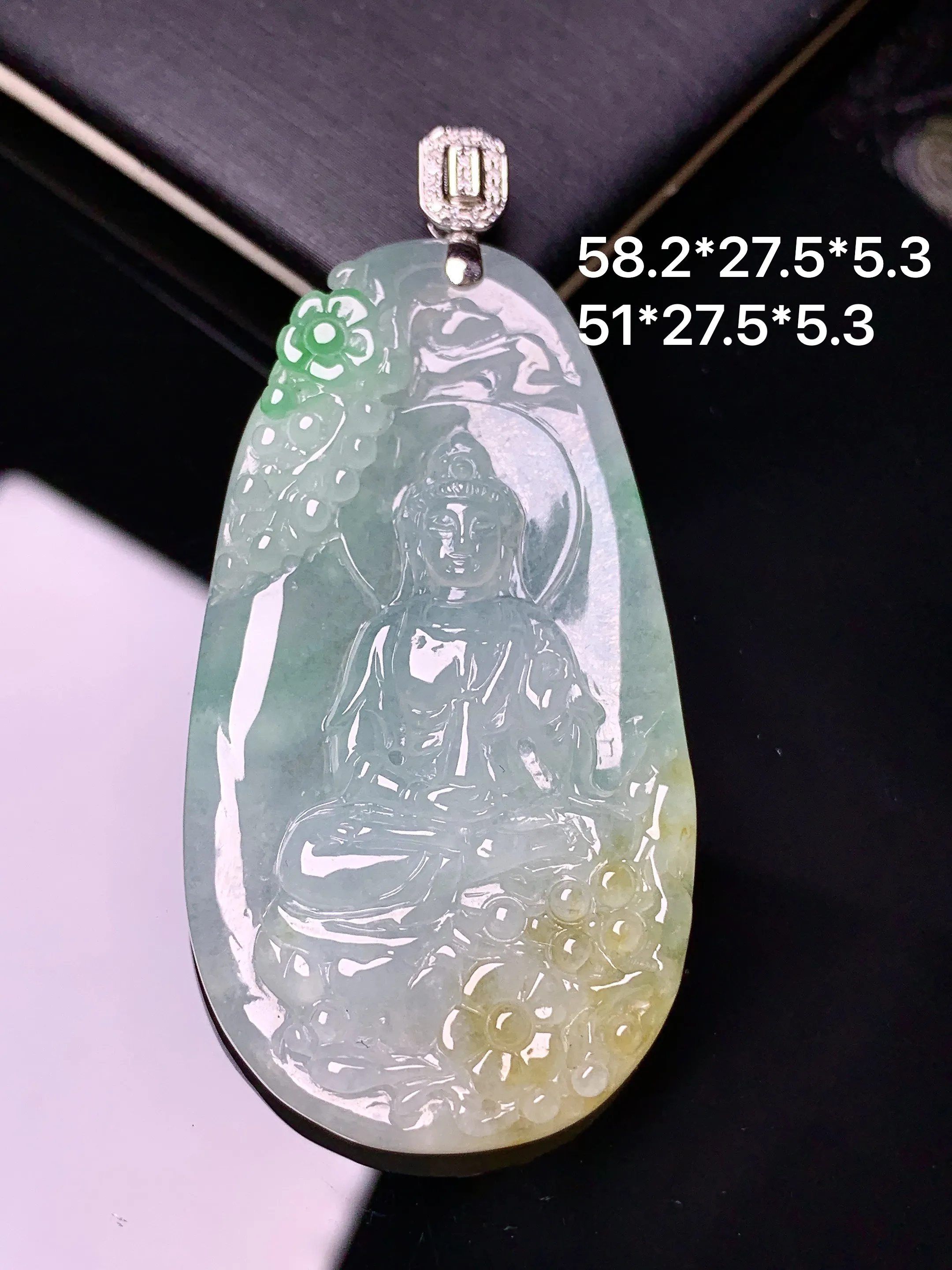 18k金钻镶嵌飘花观音吊坠 玉质细腻 色泽清新艳丽 整体尺寸58.2*27.5*5.3