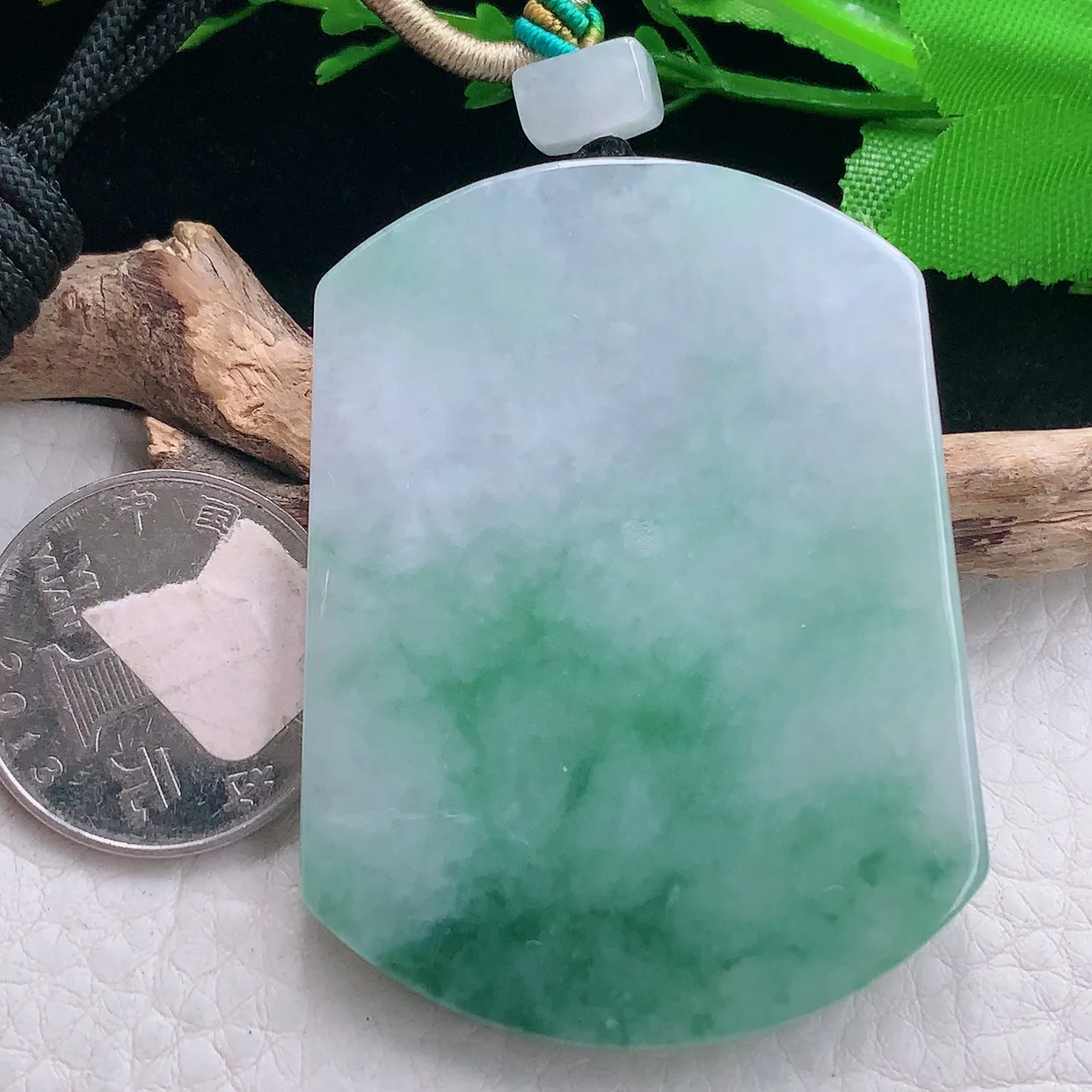 zen实拍56*42.3*5.6天然缅甸翡翠飘绿花平安无事牌吊坠 大气男款玉坠