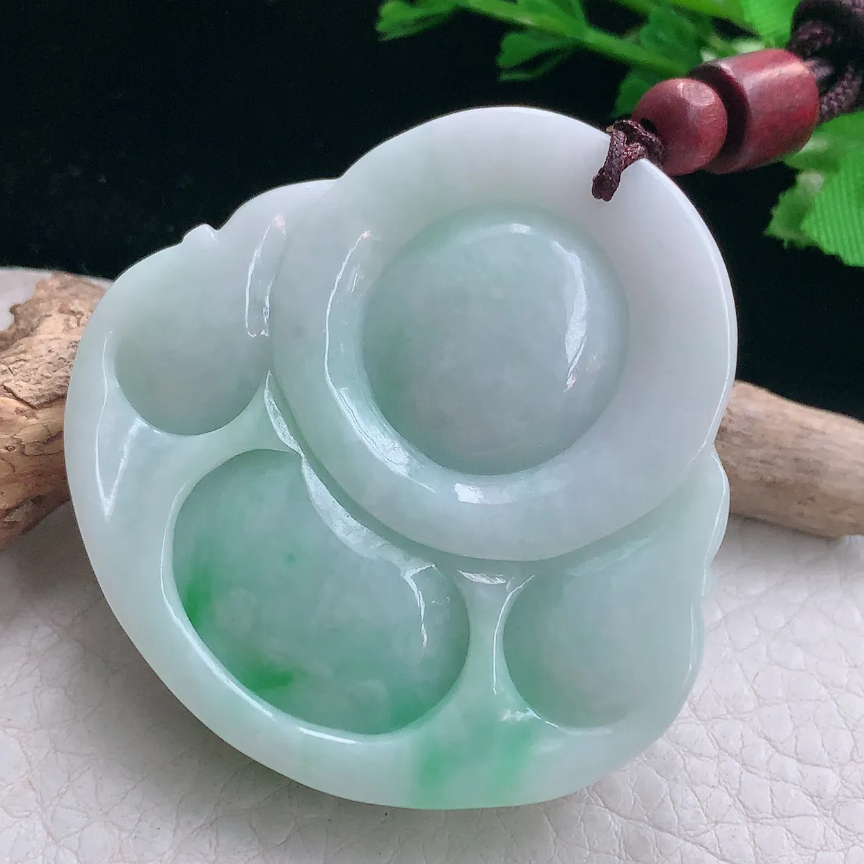 zen实拍48.6*47.8*12.3天然缅甸翡翠飘绿大佛公吊坠 毛衣坠