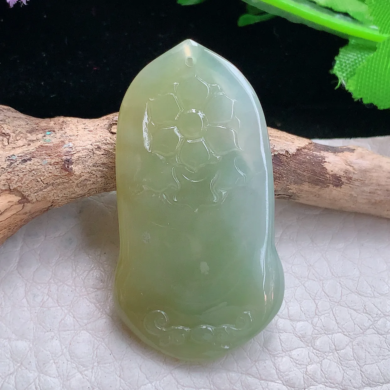 Lz实拍43.8*23.8*6天然缅甸翡翠冰黄翡持瓶观音吊坠