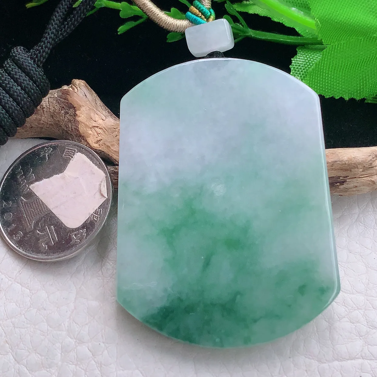 zen实拍56*42.3*5.6天然缅甸翡翠飘绿花平安无事牌吊坠 大气男款玉坠