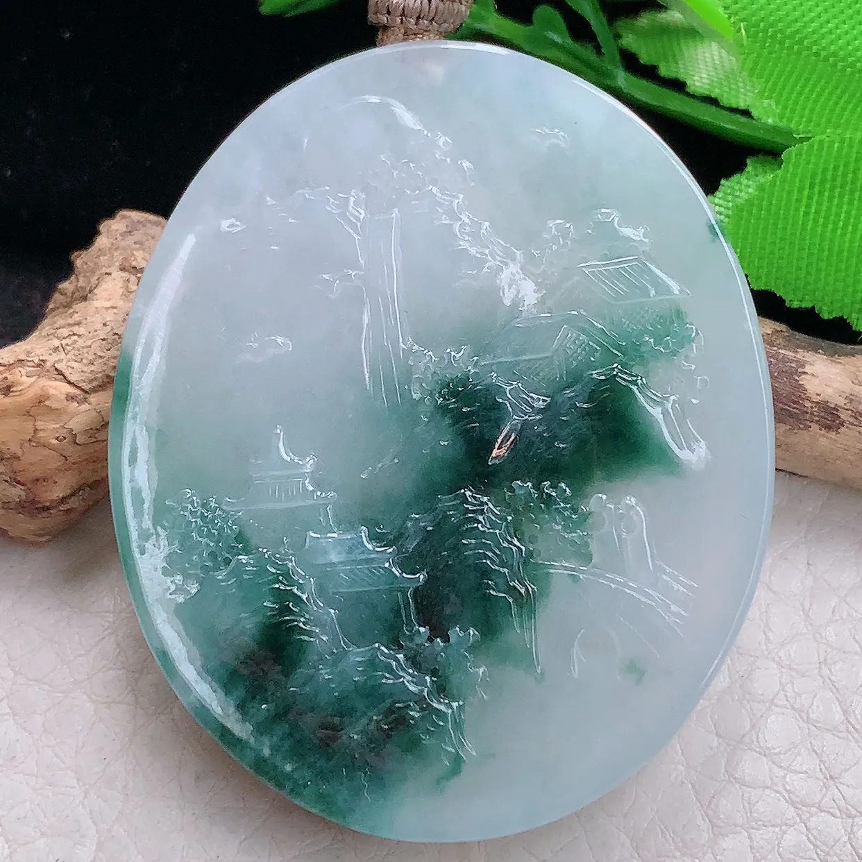 Lz实拍51*42*6天然缅甸翡翠冰飘花山水牌吊坠 高山流水玉坠