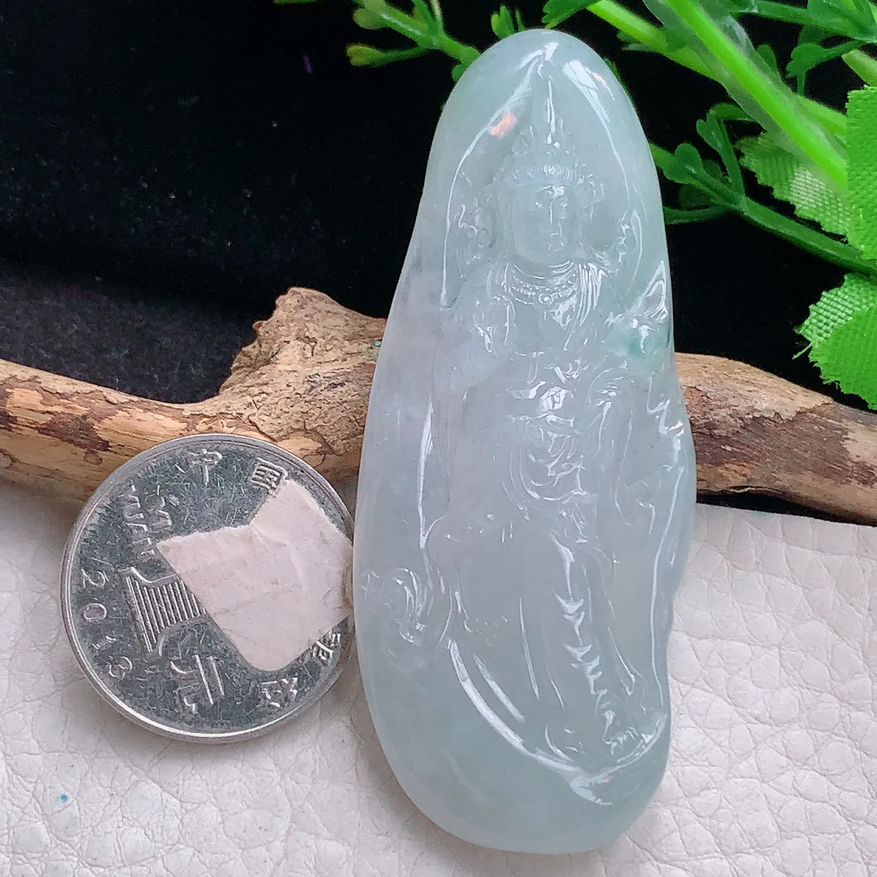 Lz实拍67.3*27.3*9.5天然缅甸翡翠冰透自在观音吊坠 站观音菩萨玉坠