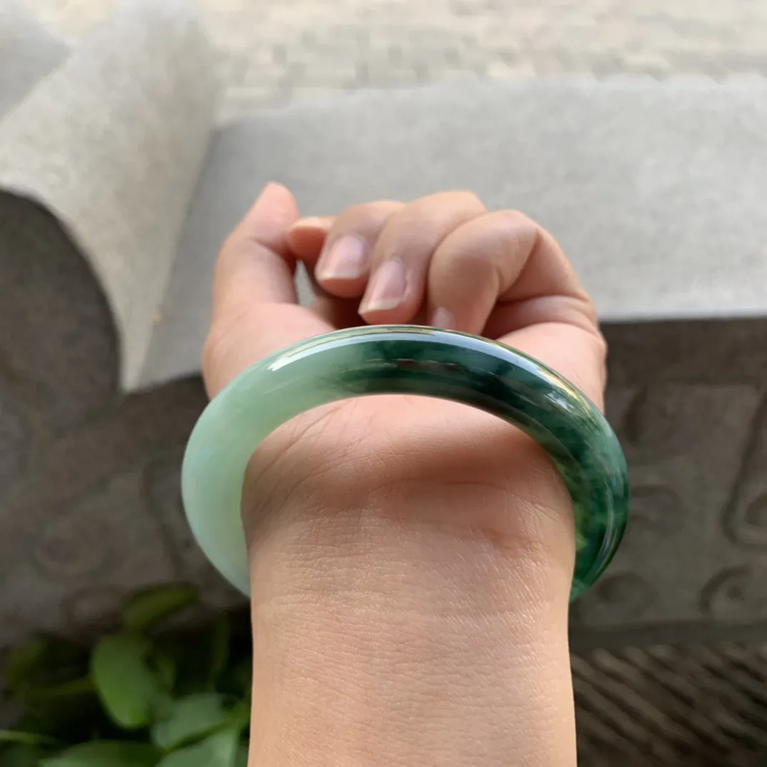 小圈口 53.2-10【瓜绿圆条手镯】圆条53 54可戴
