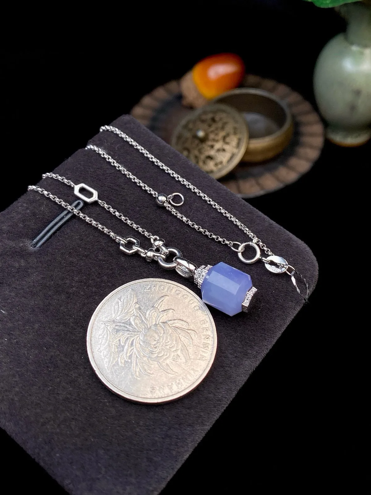 【冰种紫罗兰路路通锁骨链】种地上乘，冰感十足，通透起光，饱满圆润，18k金钻镶嵌，裸石尺寸9*8.9