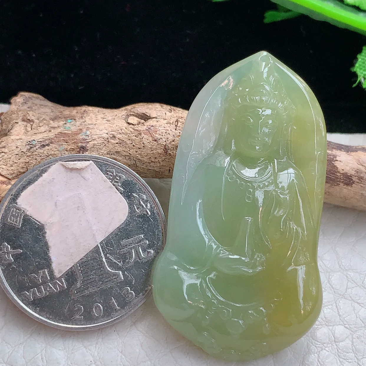 Lz实拍43.8*23.8*6天然缅甸翡翠冰黄翡持瓶观音吊坠