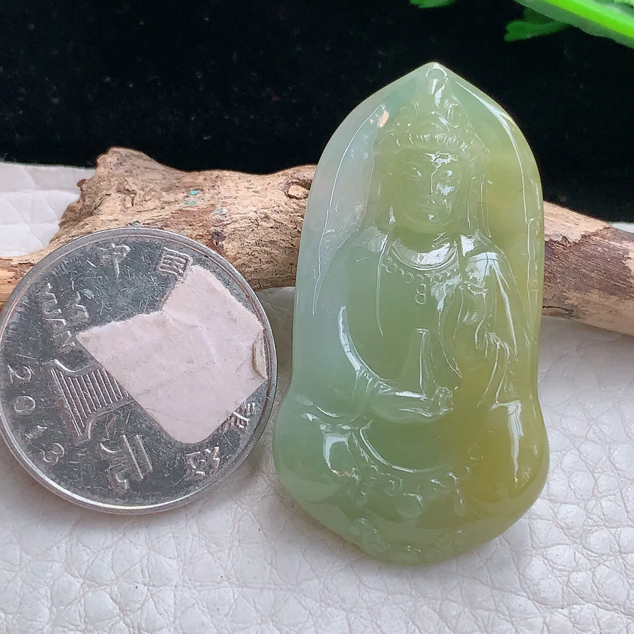 Lz实拍43.8*23.8*6天然缅甸翡翠冰黄翡持瓶观音吊坠