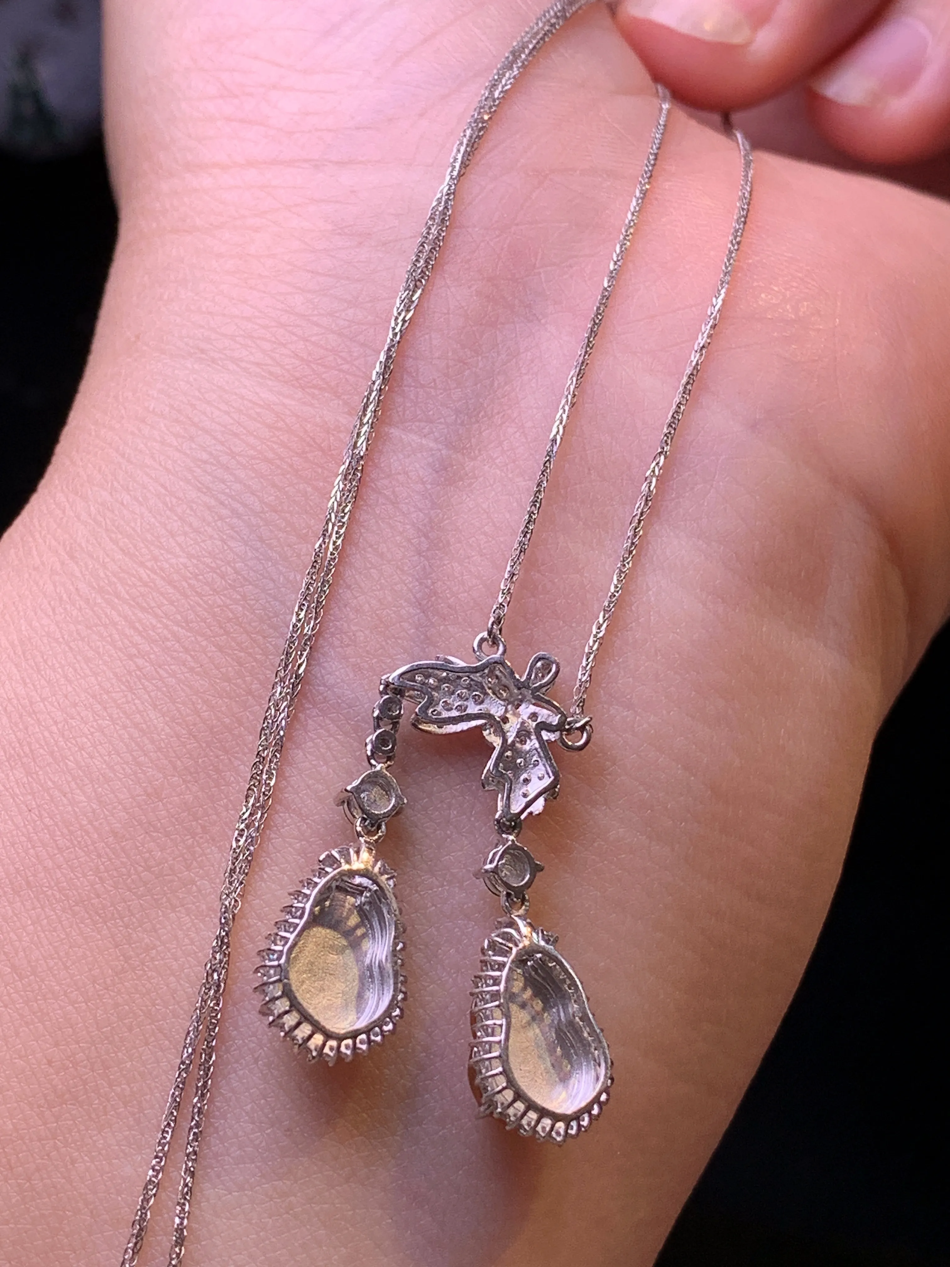 18k金钻镶嵌红翡葫芦项链 玉质细腻 色泽清新艳丽 整体尺寸28*8.5*5.3