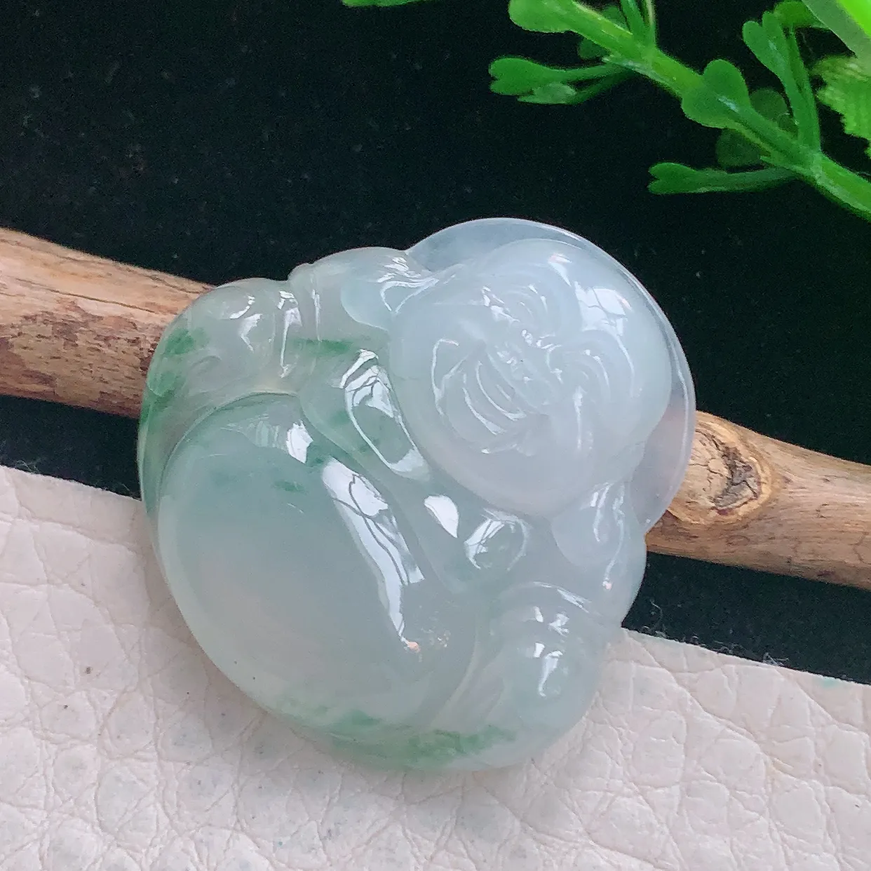 Lz实拍29*29*6.2天然缅甸翡翠冰飘花佛公吊坠 弥勒佛玉坠