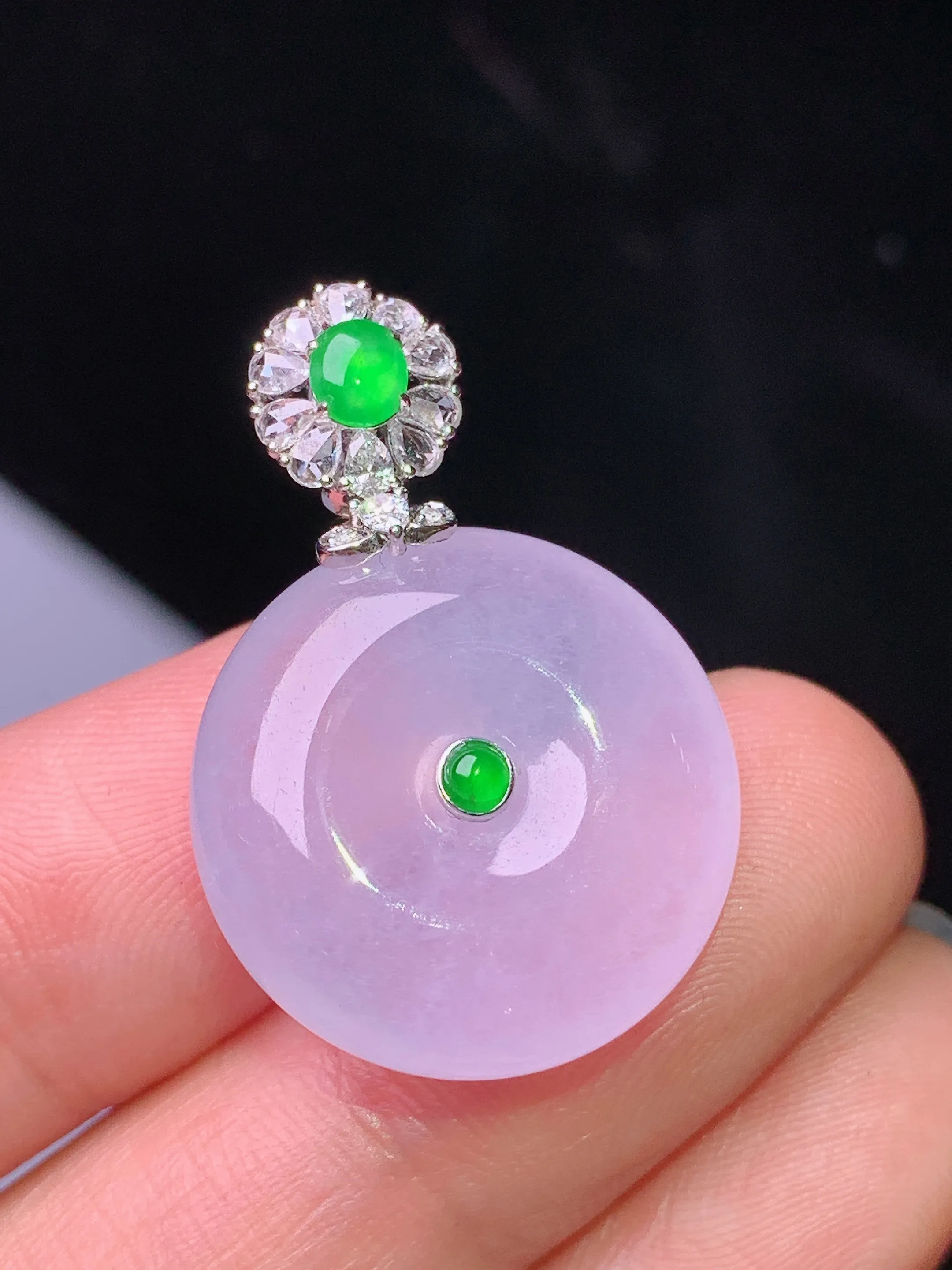 18k金钻镶嵌冰紫罗兰平安扣吊坠 玉质细腻 色泽清新艳丽 整体尺寸29.5*19.8*7.7