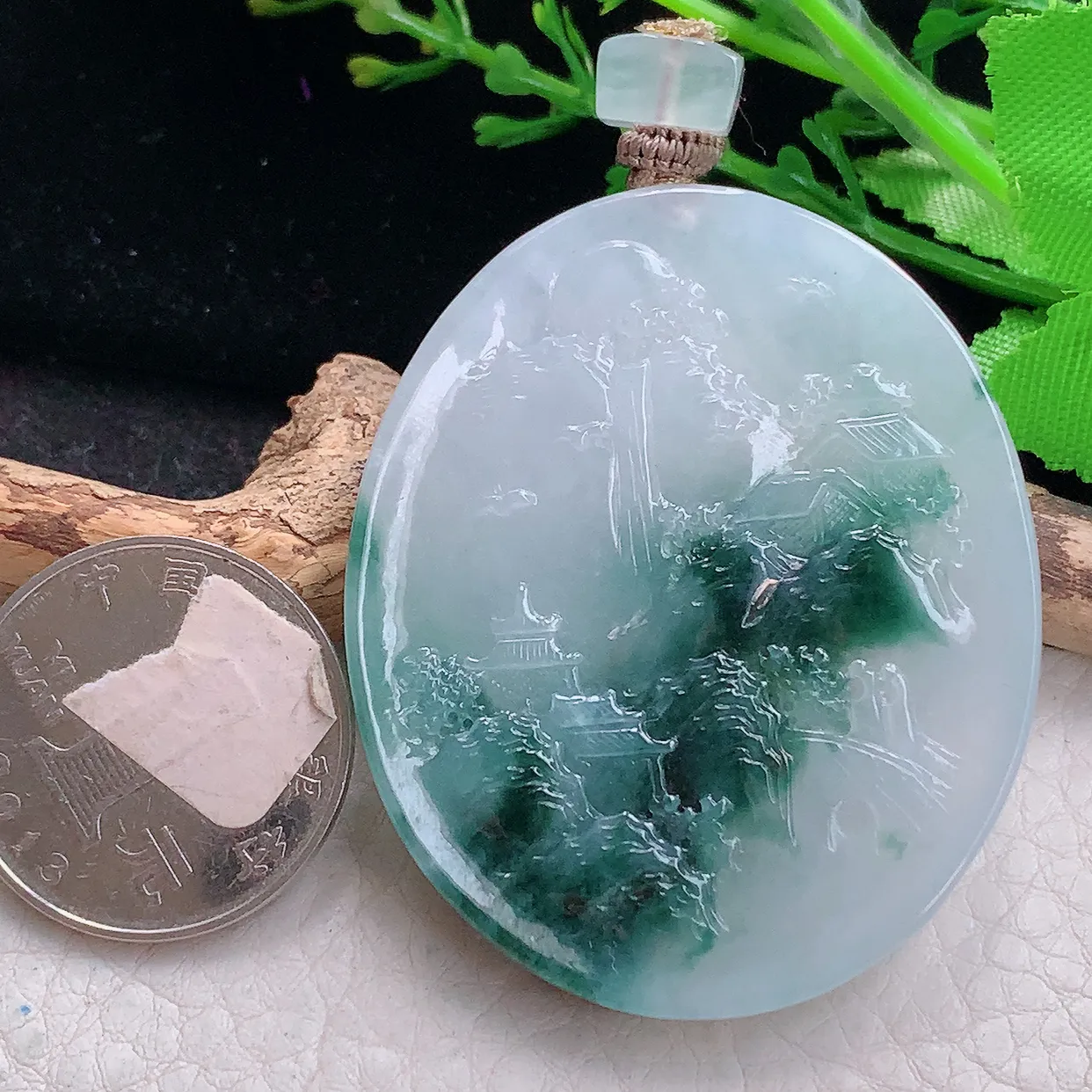 Lz实拍51*42*6天然缅甸翡翠冰飘花山水牌吊坠 高山流水玉坠